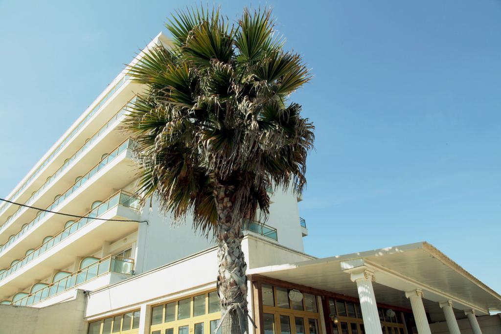 三泰海滩酒店 阿吉亚特拉萨 外观 照片